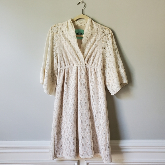 Judith March Dresses & Skirts - JUDITH MARCH | Ivory Lace Short Sleeve Dress | M